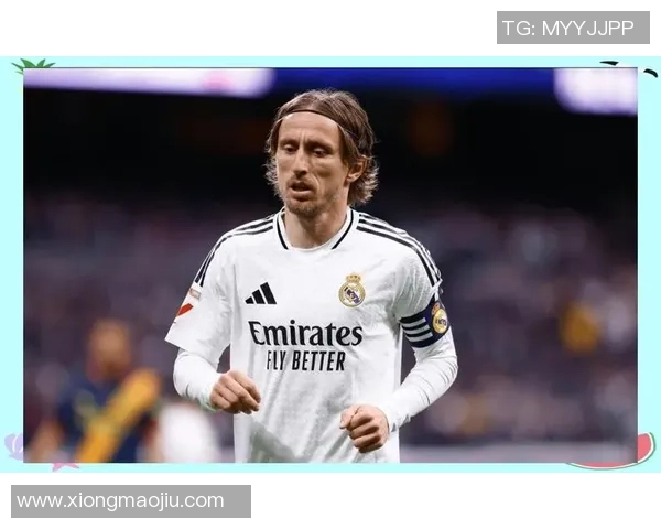 足球传奇谢幕：回顾球星退役背后的故事与未来展望