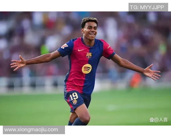 足球巨星惊现校园 学生们意外迎接惊喜挑战赛