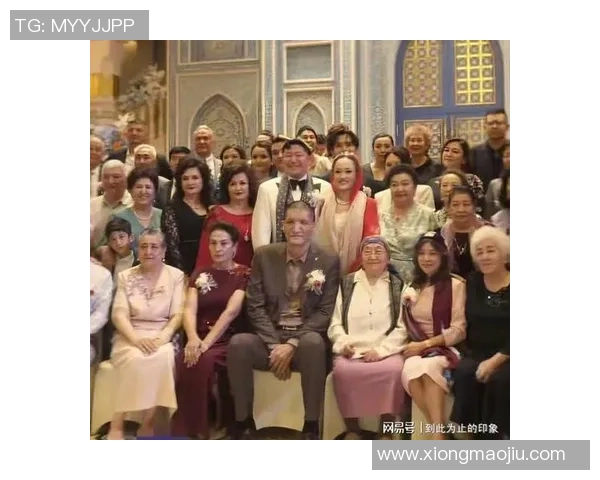 足球球星与伴侣甜蜜结婚照曝光展示幸福时刻尽显浪漫魅力 足球球星与伴侣甜蜜结婚照曝光展示幸福时刻尽显浪漫魅力